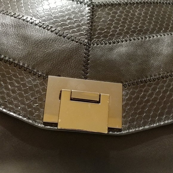 Badgley Mischka Shoulder Bag - Picture 3 of 11